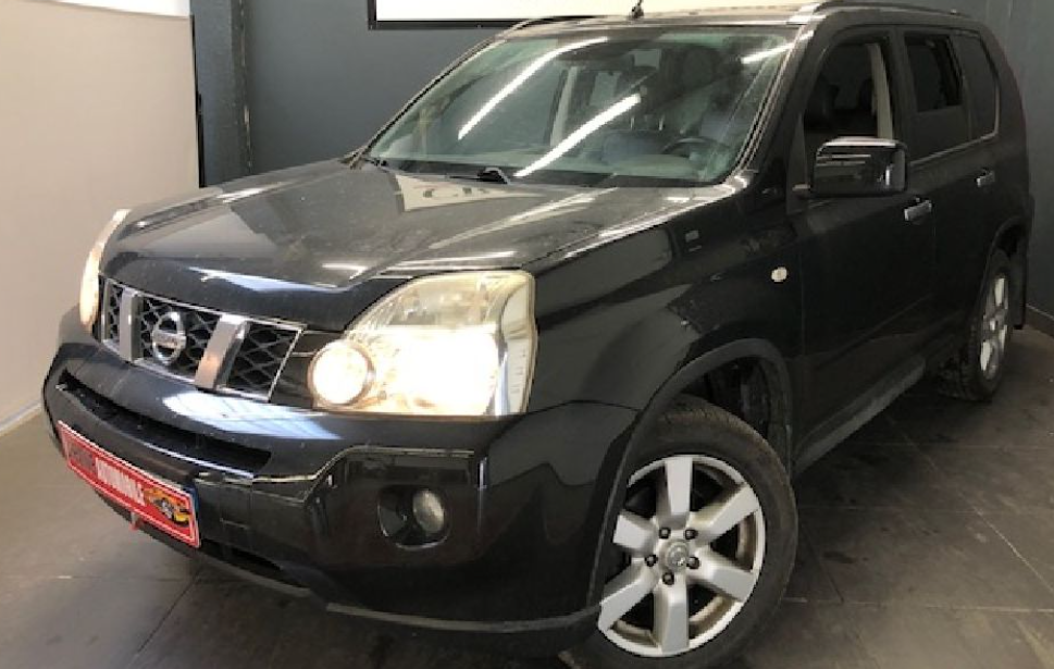 Left hand drive NISSAN X TRAIL 4X4 2.0 dCi 150 FRENCH REG
